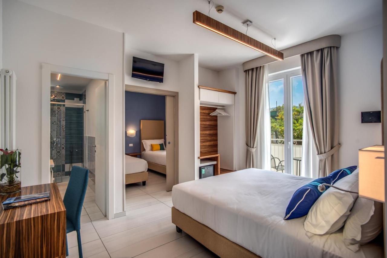 Hotel Florida ซอร์เรนโต ภายนอก รูปภาพ