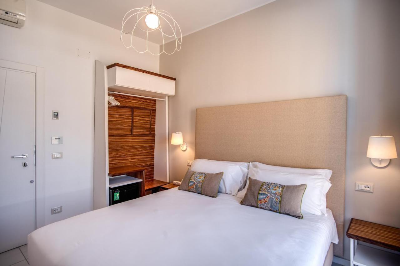 Hotel Florida ซอร์เรนโต ภายนอก รูปภาพ
