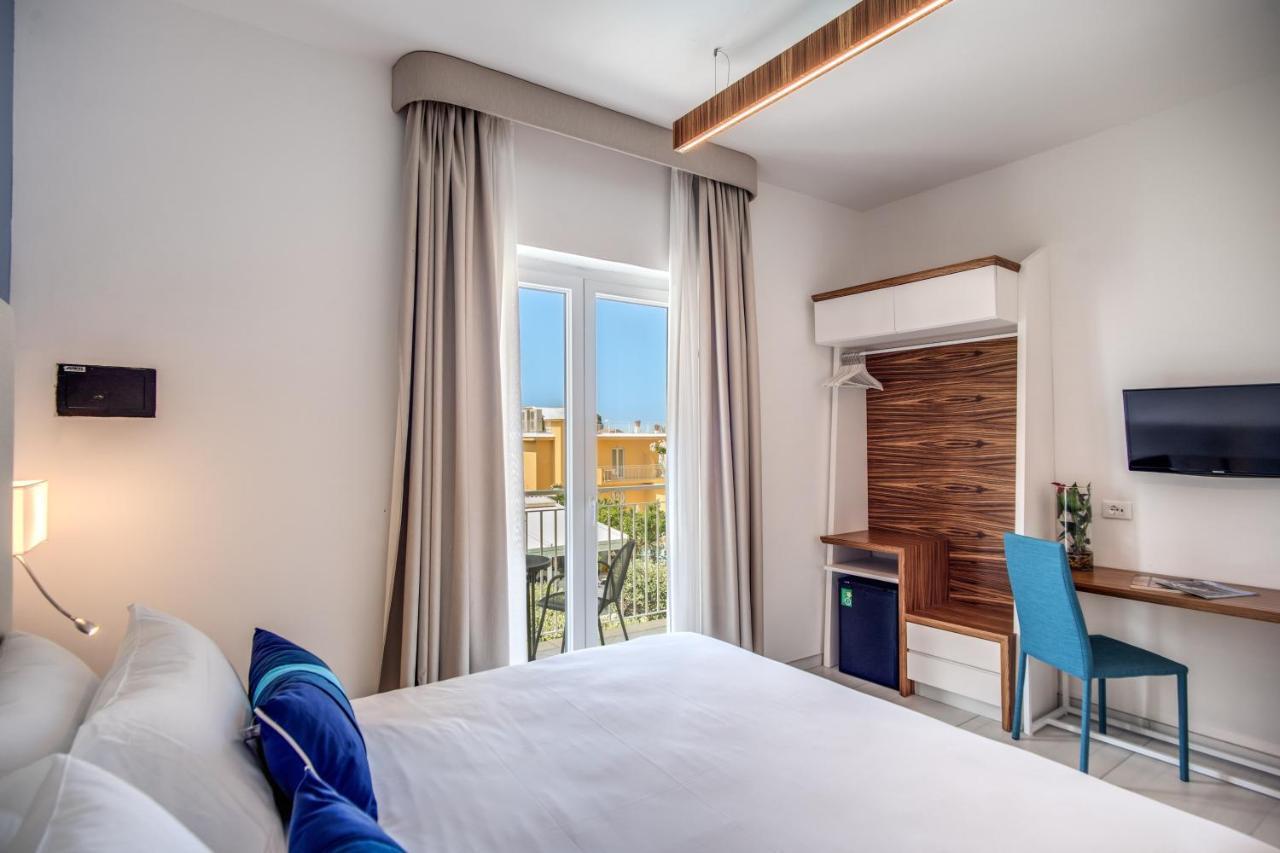 Hotel Florida ซอร์เรนโต ภายนอก รูปภาพ