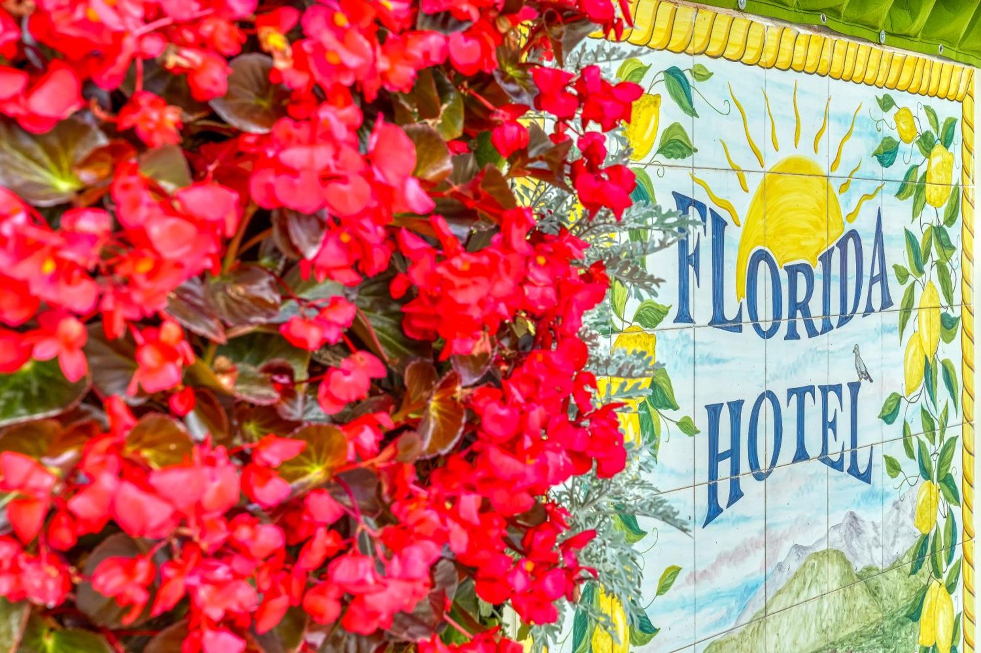 Hotel Florida ซอร์เรนโต ภายนอก รูปภาพ